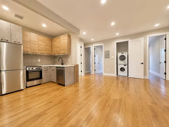 555 Union Street image 1 of 5