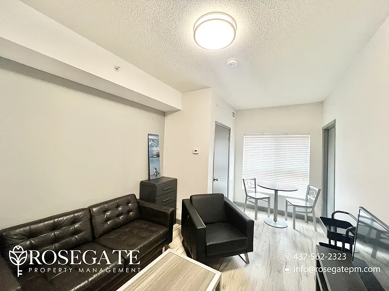 258 C Sunview St #Penthouse 372 — Photo 6