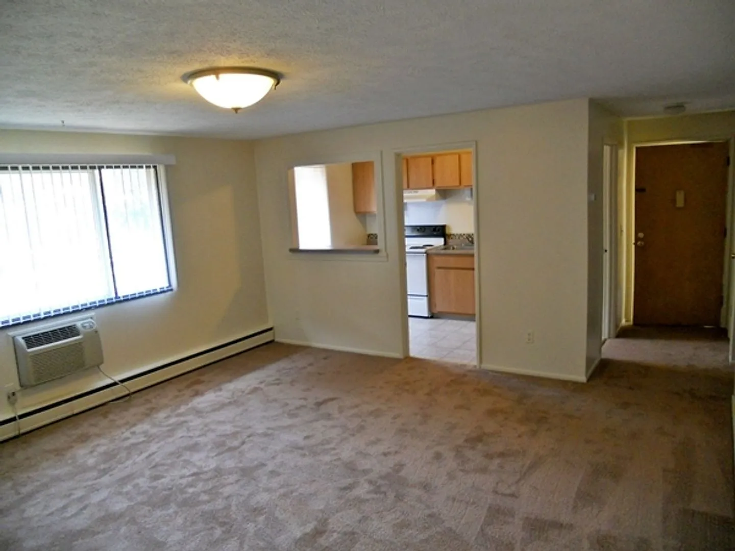 Village Park Manor Apartments — Photo 2