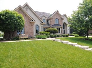 29043 N Spoon Ct, Mundelein, IL 60060