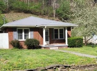 1434 Little Prater Rd, Grundy, VA 24614