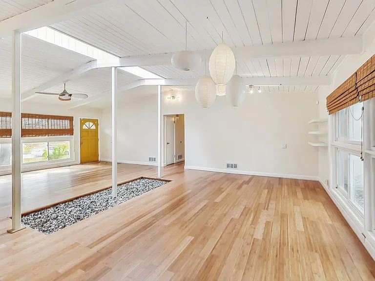 3121 Lynnray Dr — Photo 7