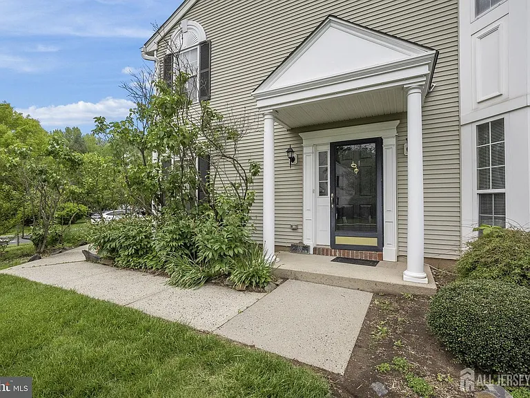 101 Wellington Park Dr — Photo 26