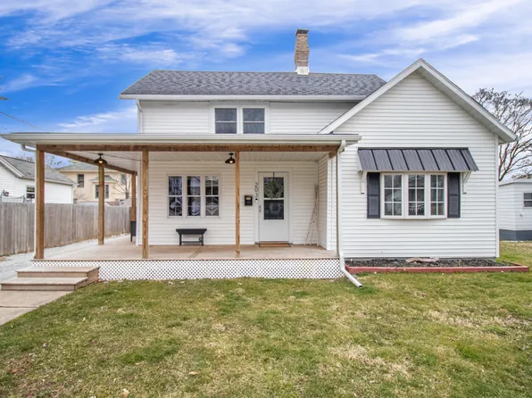 203 Clark St, Buchanan, MI 49107