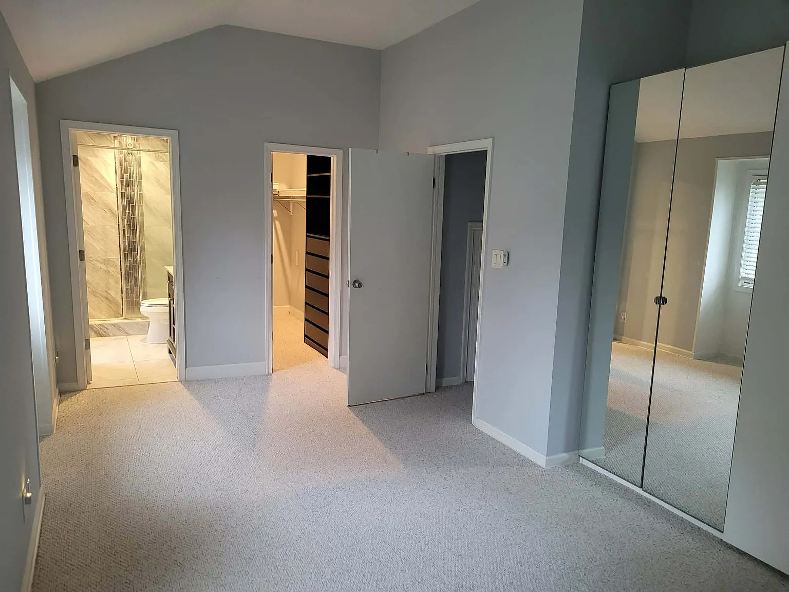 3 bed, 2060 sqft, $1,280 — Photo 2