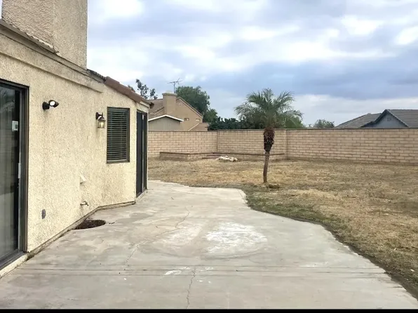 1267 W Wildflower St, Rialto, CA 92377