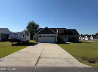 393 Haw Branch Rd, Richlands, NC 28574