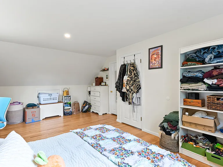88 Anderson Ave — Photo 26