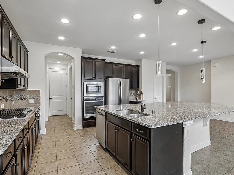 7228 Ridgepoint Dr — Photo 7