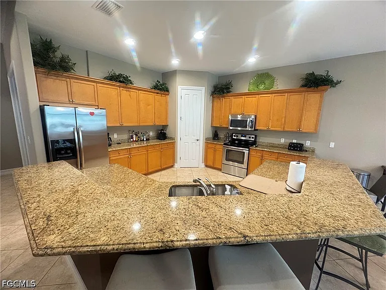 11848 Rosalinda Ct — Photo 14