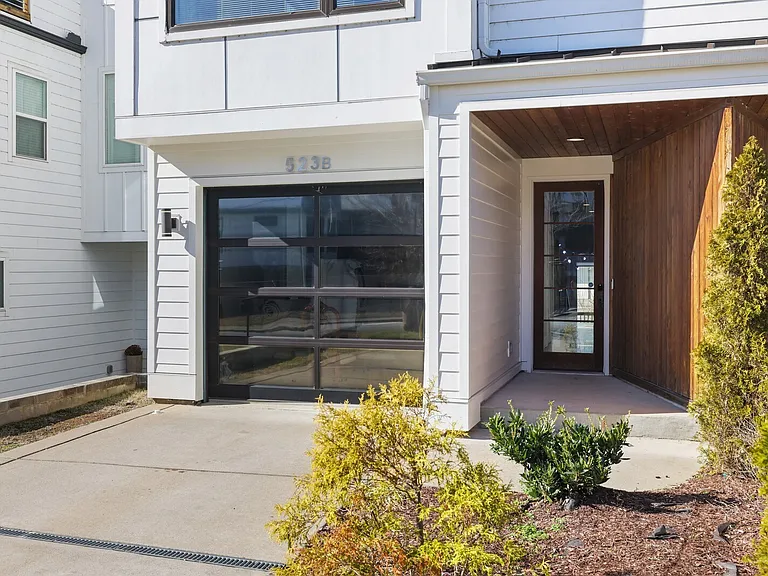 523B Weakley Ave — Photo 16
