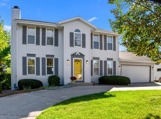 1830 Thomas Dr, East Troy, WI 53120