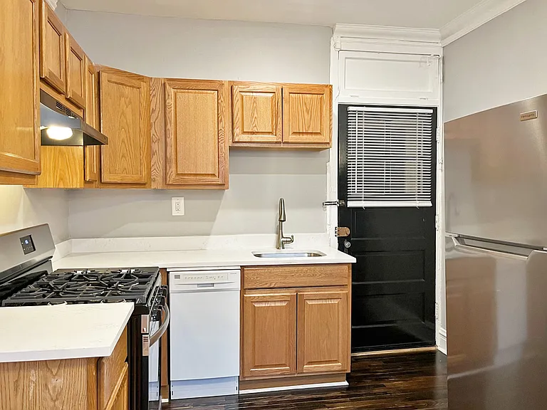 415-425 S. Taylor Ave. — Photo 17