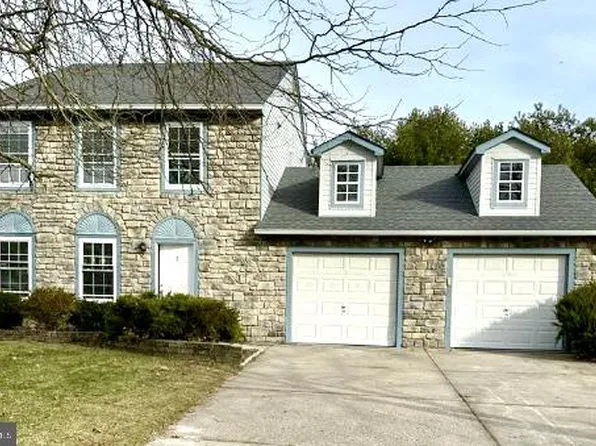 3 Aspen Ct, Mount Holly, NJ 08060
