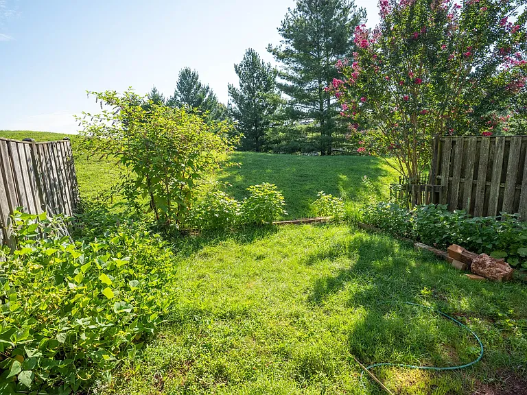 5556 Rivendell Pl — Photo 28
