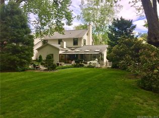 8 Grandview Ter, Essex, CT 06426