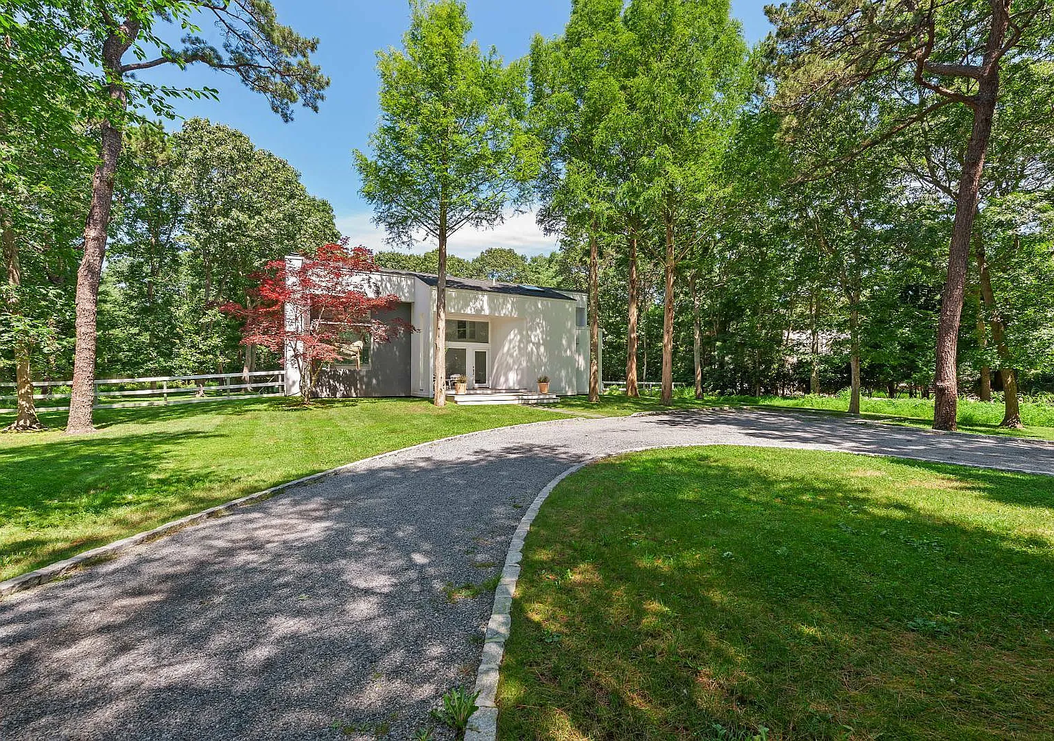 Private, Beautiful South of the Highway Gem very close to Ocean — Photo 2