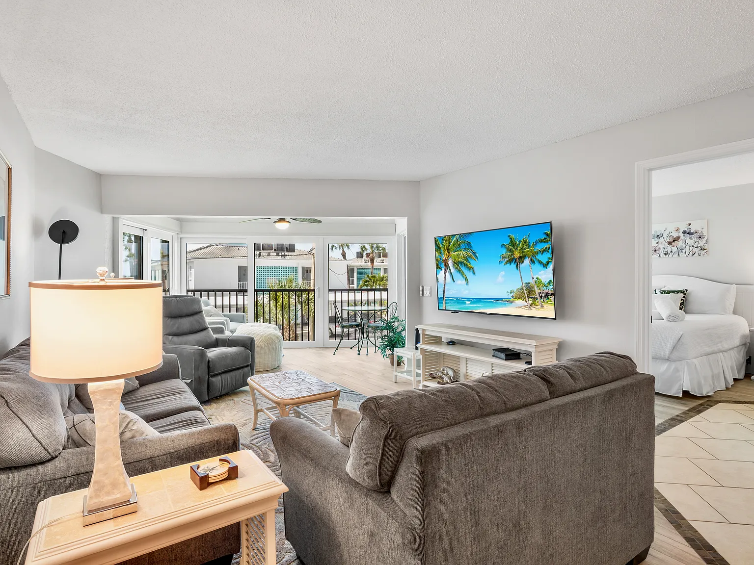 2 bed, 1092 sqft, $9,000 — Photo 1