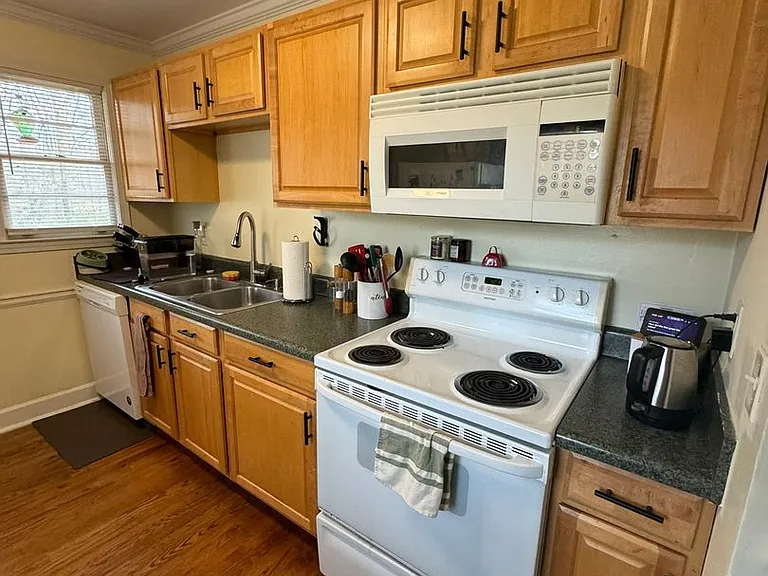 125 Woody Dr #A — Photo 6