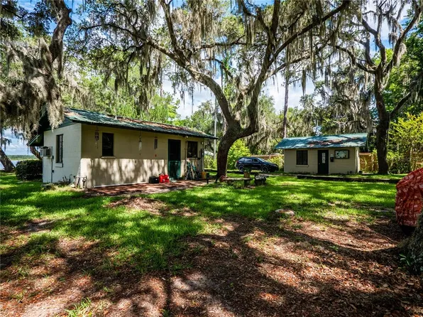 18894 NE 240th Avenue Rd, Fort Mc Coy, FL 32134