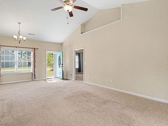 5th image of 125 Family Farm Rd.