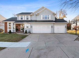 409 E Haddonstone Dr, Appleton, WI 54913