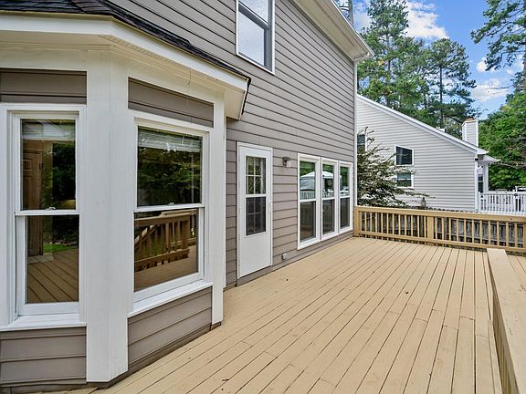 5th image of 214 Windhover Dr