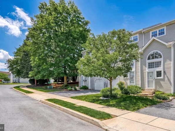 6239 Spring Knoll Dr, Harrisburg, PA 17111