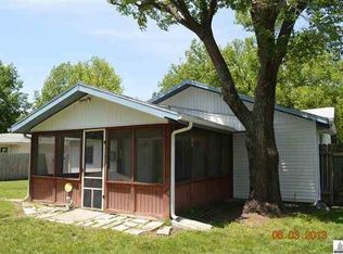 1740 SW Amhurst Rd, Topeka, KS 66604