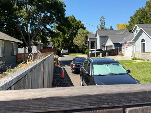 3606 Bursell Rd, Central Pt, OR 97502