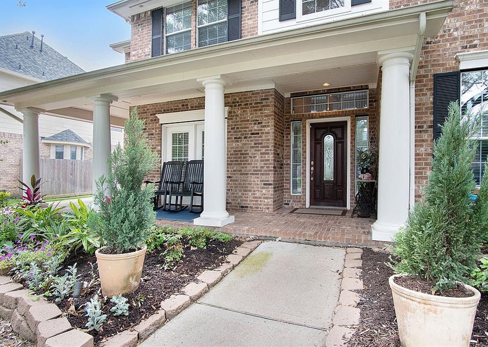 1st image of 515 Summer Trace Ln