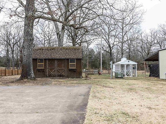 4th image of 251 Bartell Rd