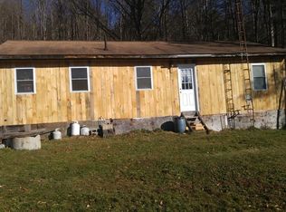 34 Bromley Rd, Huntington, MA 01050