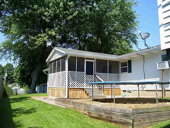 5th image of 303 W Carolyn St