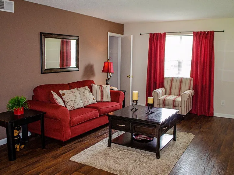 Vista Villa Apartment Homes — Photo 7