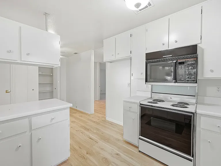 1457 Seven Hills Dr — Photo 5