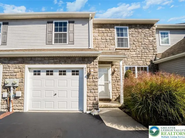 977 S Fork Dr, Easton, PA 18040