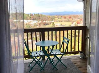67 Rotunda Cir, Asheville, NC 28806
