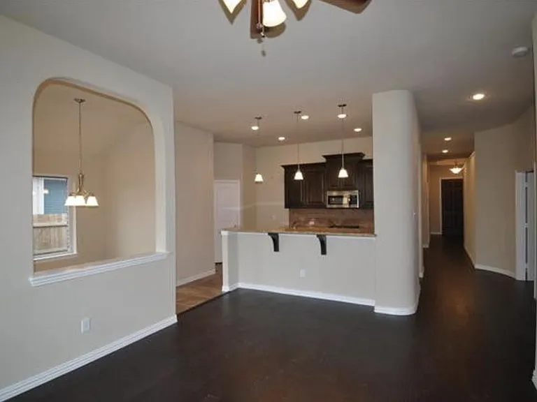 2408 Elm Valley Dr — Photo 5