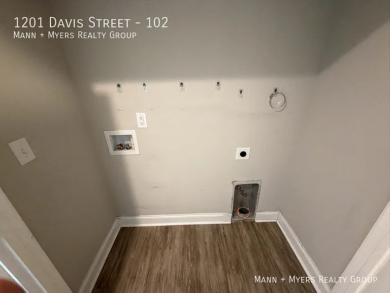 1201 Davis St #102 — Photo 13