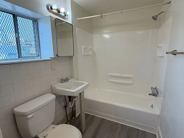 717 W Market St — Photo 12