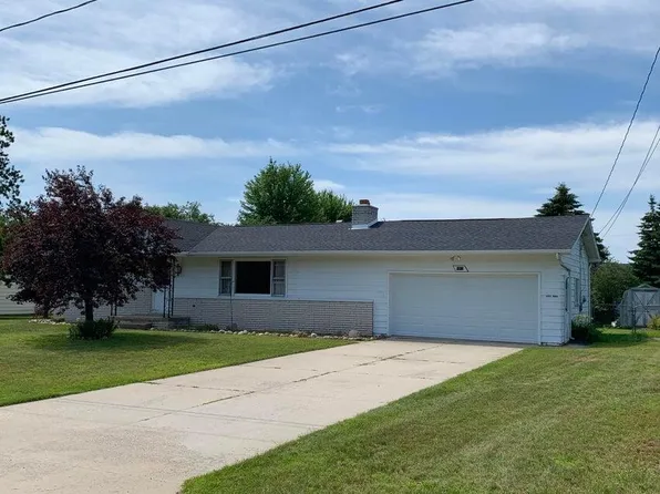 1013 West St, Gaylord, MI 49735