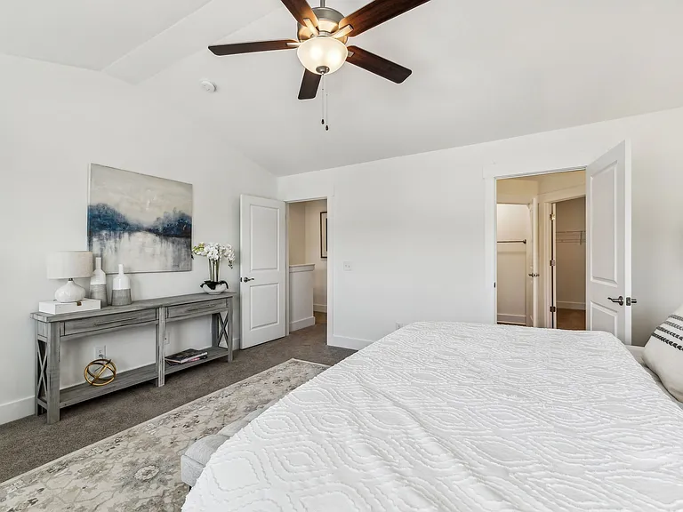 1056 Sweetleaf Dr — Photo 4
