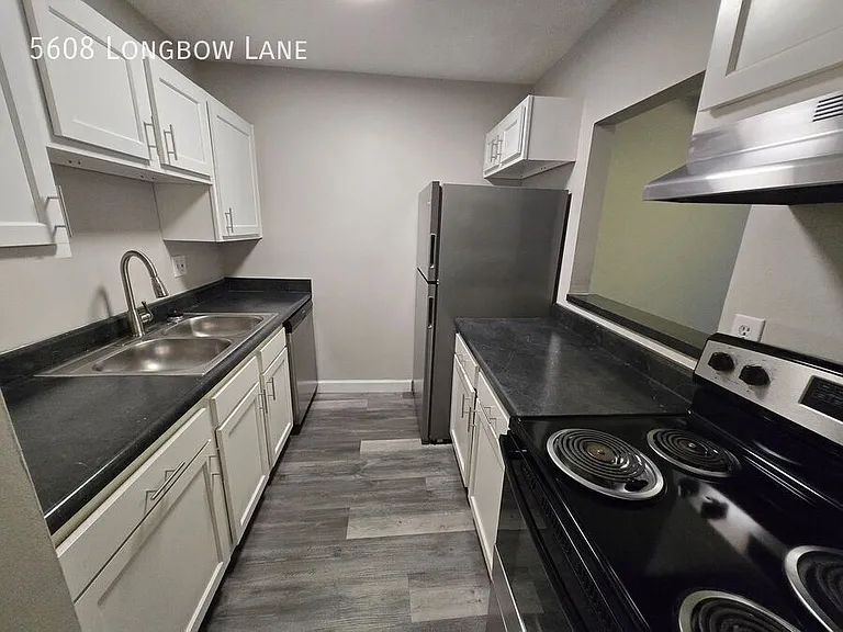 5608 Longbow Ln — Photo 4