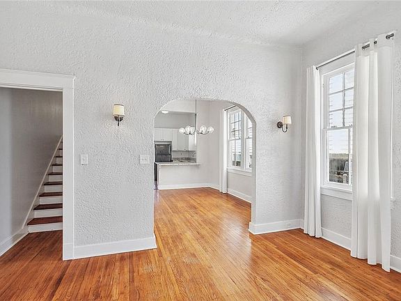 3rd image of 603 N Alexander St