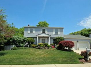1 Parkwood Ct, Edison, NJ