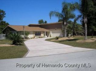 8087 Floral Dr, Weeki Wachee, FL 34607