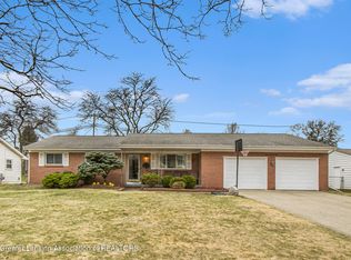 2601 Newport Dr, Lansing, MI 48906