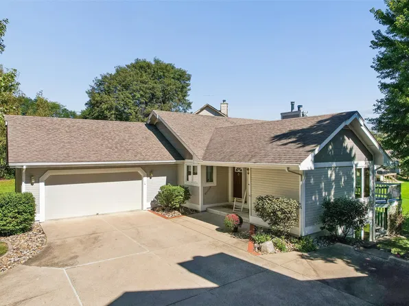 2800 Scenic Pl, West Des Moines, IA 50265