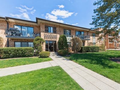 1033 Busse Hwy APT 2C, Park Ridge, IL, 60068